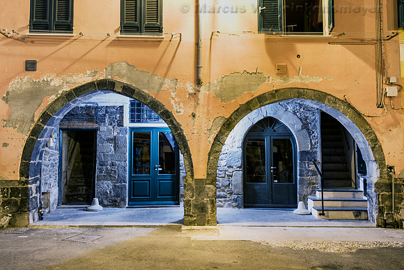 15 Arched Walkway, Cinque Terre 4 Vernazza, Italy