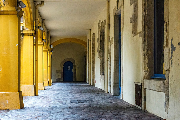 6 Hotel Dieu, Arles, France 5