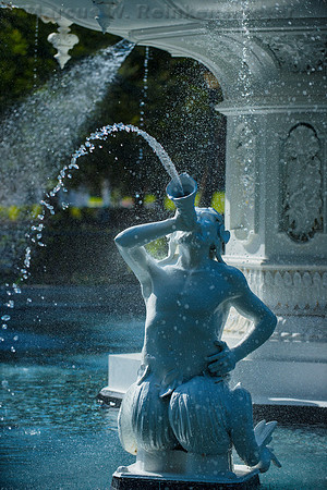 Savannah Foley Square Fountain Backlit Figure 2