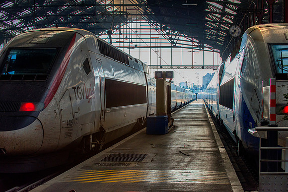 2 Train, Paris, France
