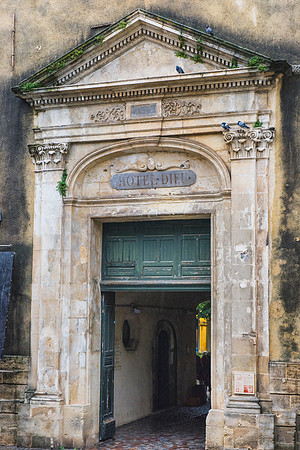 6 Hotel Dieu, Arles, France 1