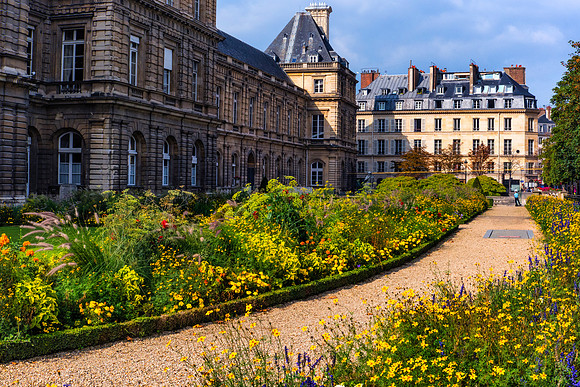 2 Jardin du Luxembourg 2, Paris, France